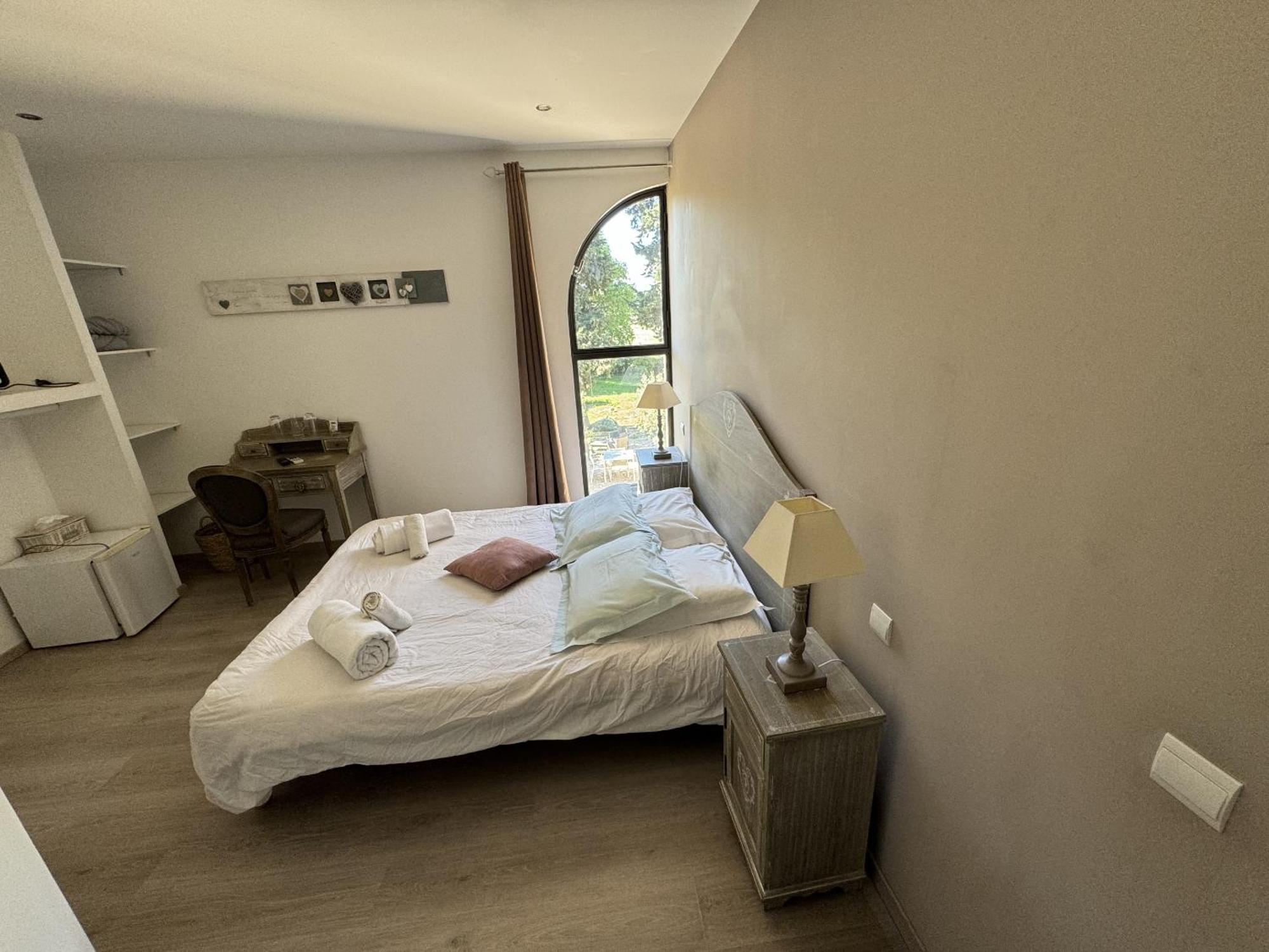 B&B Maison D'Hote Et Gite Mas D'Eymard Арл Стая снимка