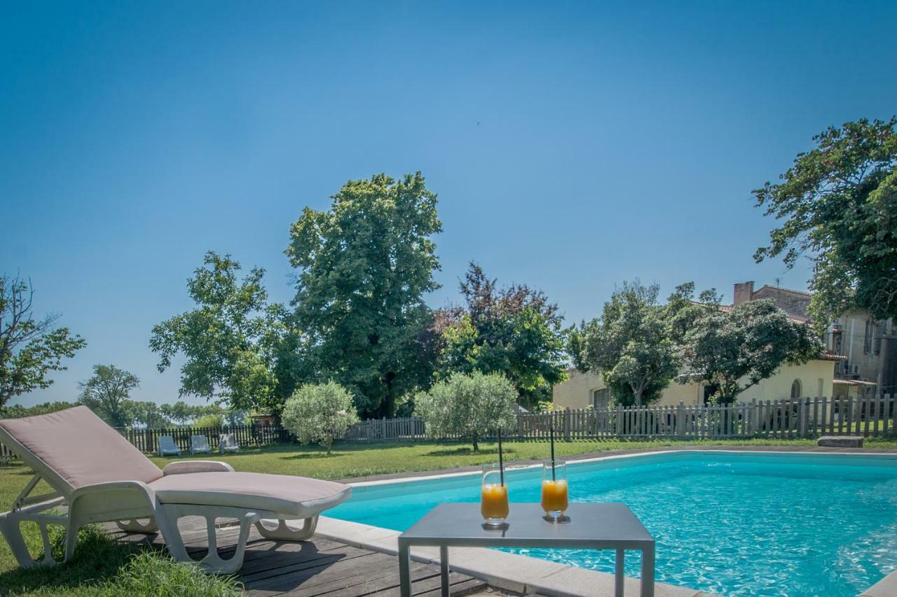 B&B Maison D'Hote Et Gite Mas D'Eymard Арл Екстериор снимка